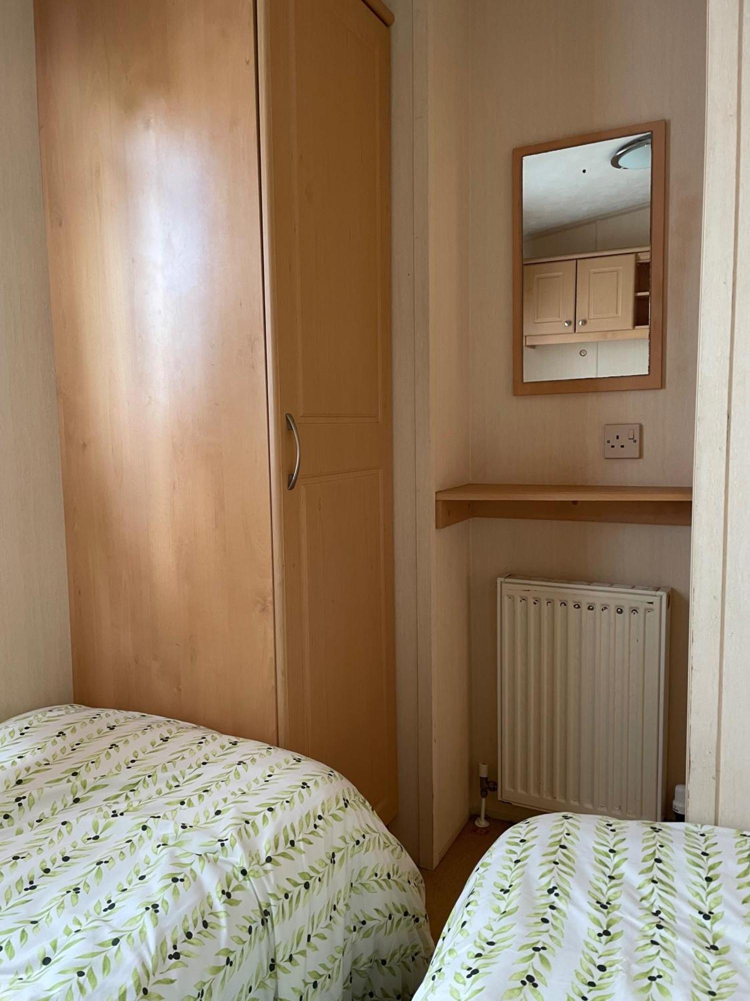 Cozy Camber Caravan 3 Bedroom Retreat With Decking راي المظهر الخارجي الصورة